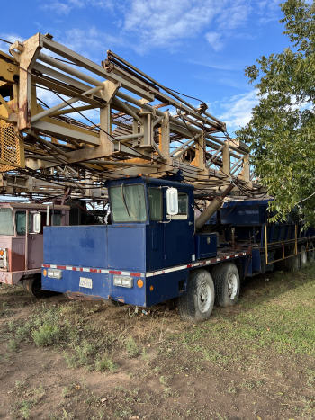 2006 Cooper 5axle service rig