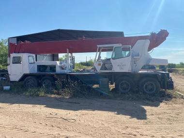 1975 Bantam 30 Ton Crane 1